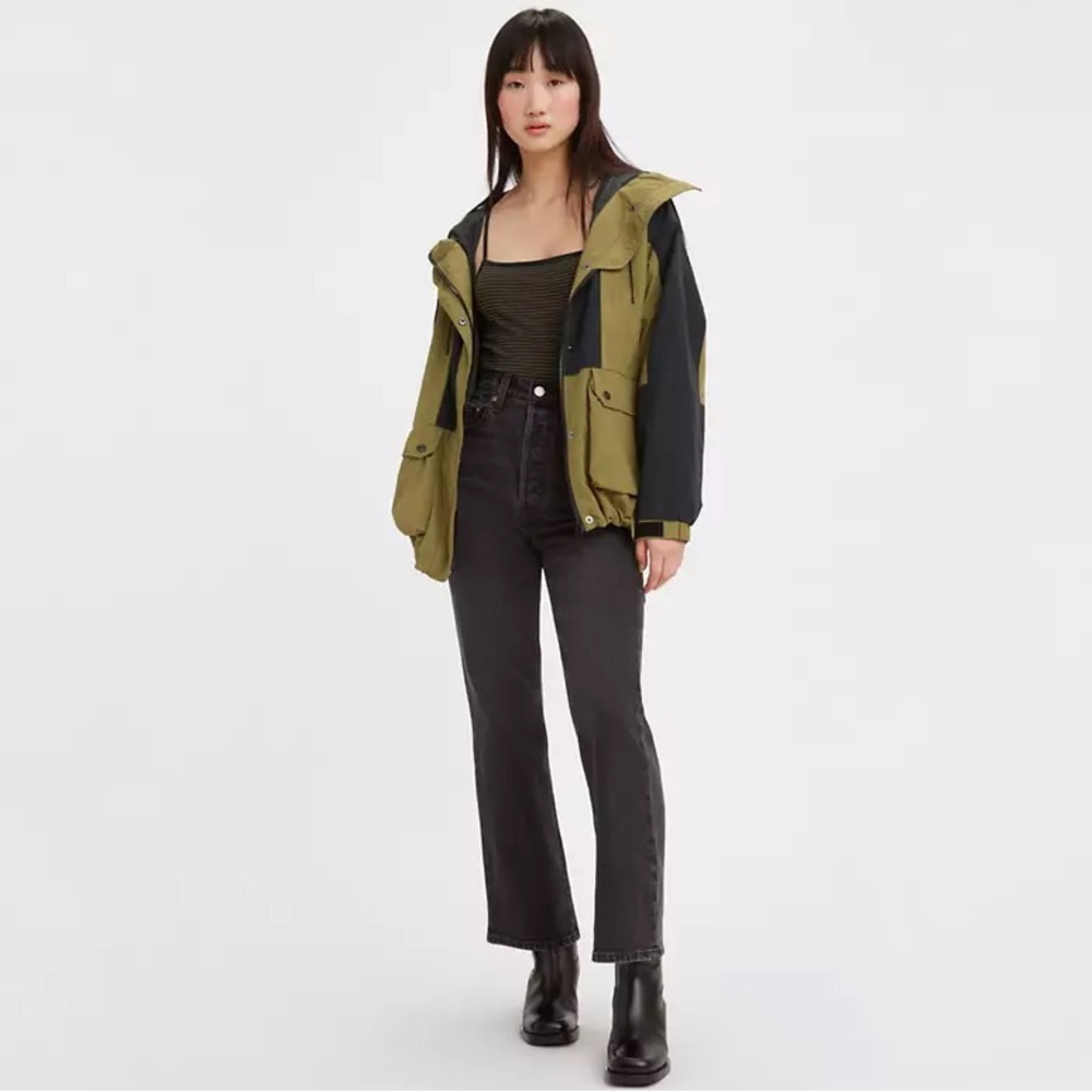 Premium Levi’s Ribcage Crop Boot